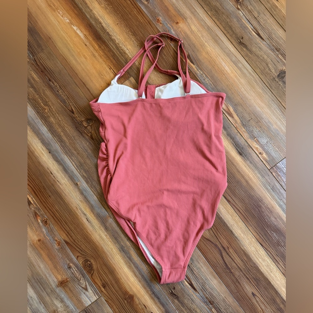 Maternity - Pink Ribbed Button-Front Bodysuit size small - Picture 6 of 9